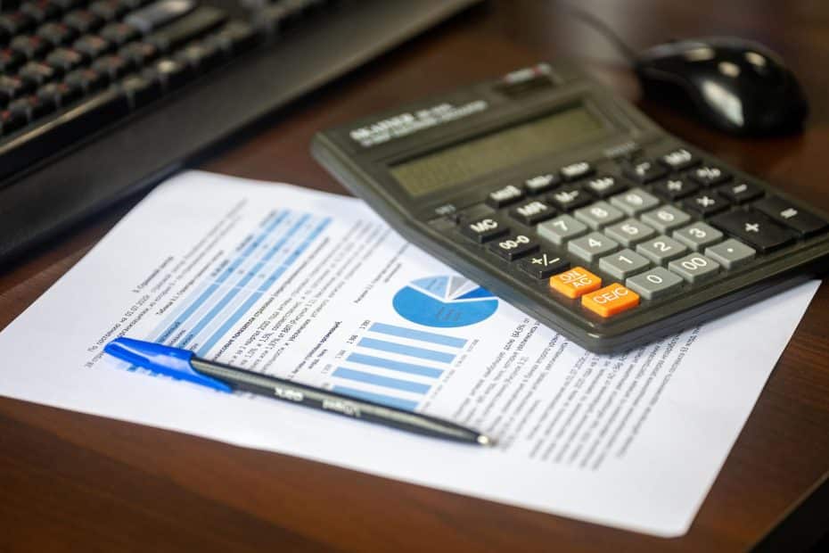 Investment Fees in Singapore 2026 - financial documents calculator