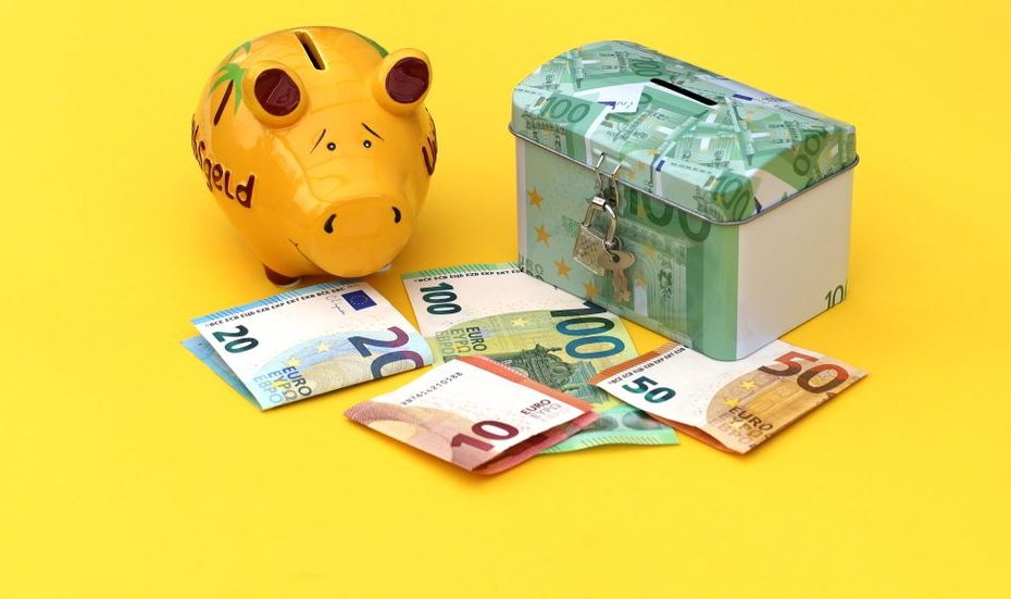 High interest savings account Australia 2026 - piggy bank with coins on savings plan documents